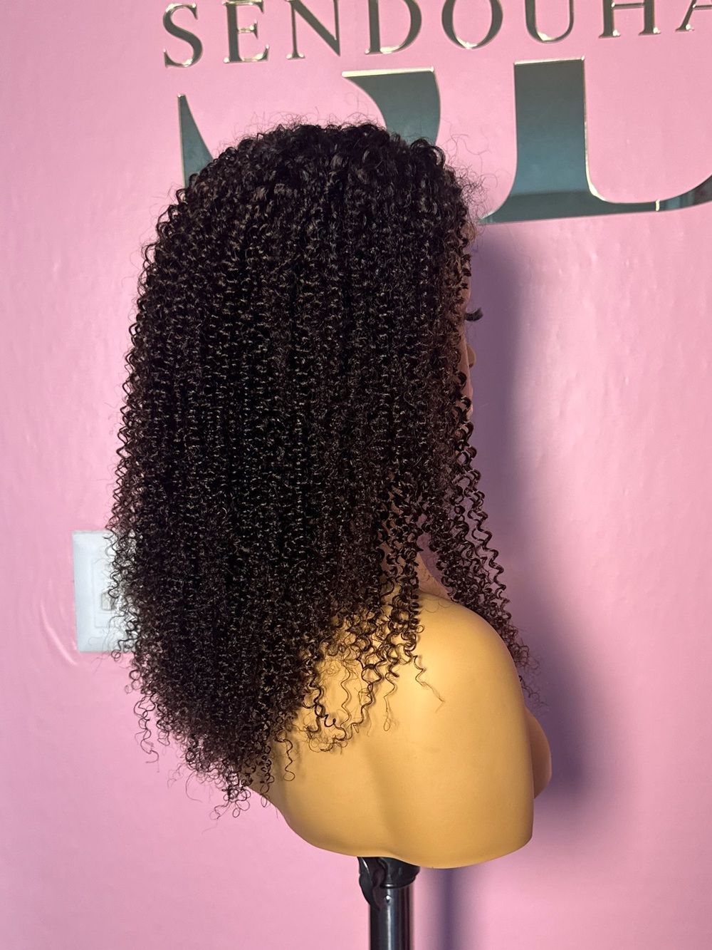 Curly Natural Lace Front Wig - Black -4/4 250 density 18 inches